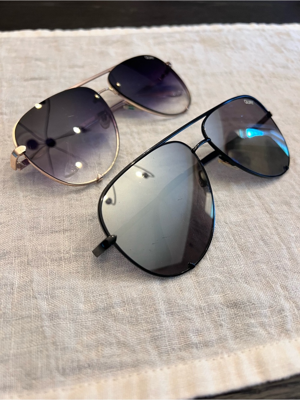 (SET) Quay High Key Rimless and Quay x Desi